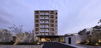 フリーディア室見サザンテラス　外観・エントランスアプローチ