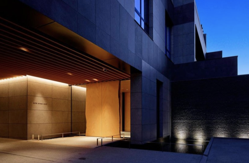 ファイル:レフィール南麻布 エントランスアプローチ.png