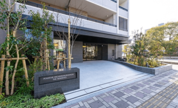 ポレスター東桜町ザ・レジデンス　エントランスアプローチ