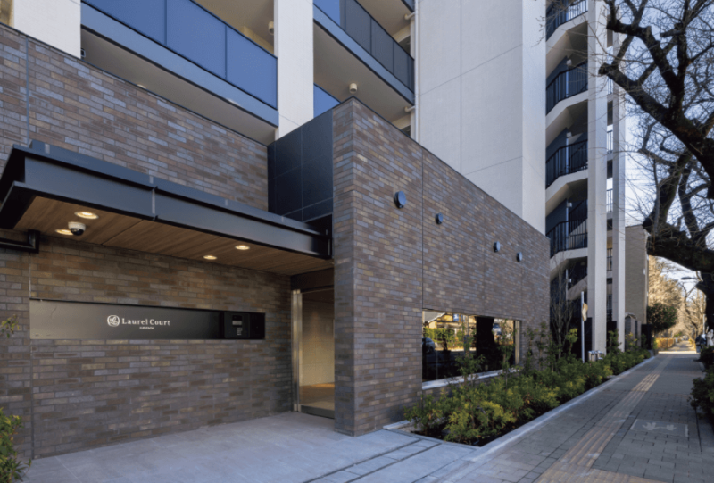 ファイル:ローレルコート国立 エントエランスアプローチ2.png