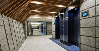 リーフィアレジデンス上原　エレベーターホール