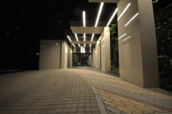 クラース三番町　エントランスアプローチ