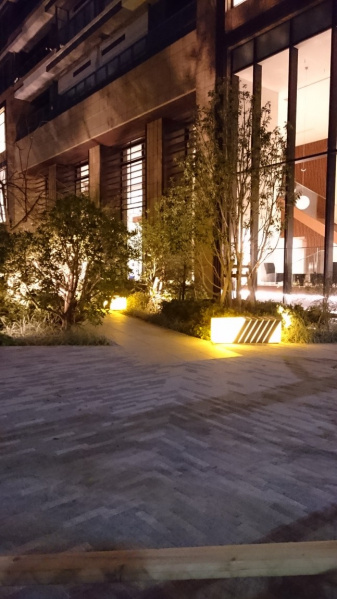 ファイル:パークシティ中央湊 ザ タワー外観4.jpg