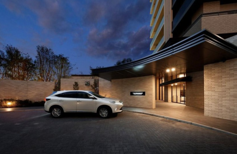 ファイル:ザ・レジデンス大阪住道 車寄せ.png