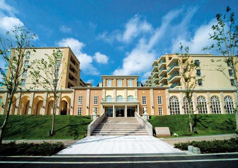 ファイル:VKN Facade.jpg