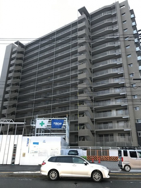 ファイル:20200327プレサンス ロジェ 皆実町.jpg