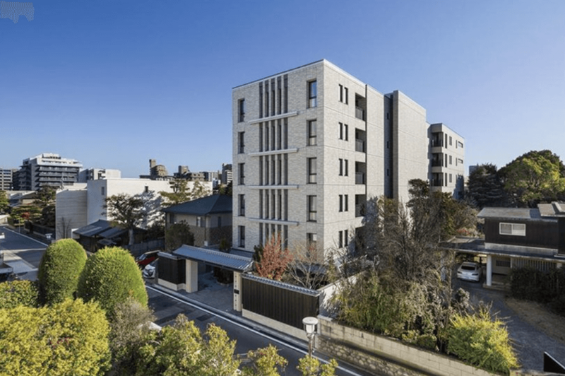 ファイル:グラン レ・ジェイド 白壁 【月露ノ邸】外観北西面.png