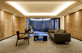 クレヴィア東生駒　エントエランスホール・ラウンジ