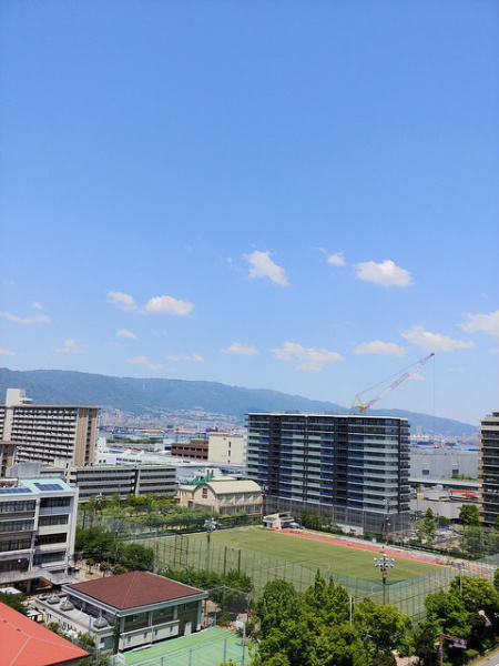 ファイル:プレサンス ロジェ 神戸ポートアイランド2018.05.22.jpg