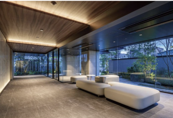 シュロス府中武蔵野台シルクハウス　エントエランスホール