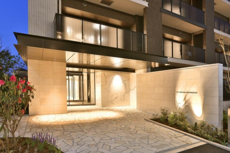 ファイル:バンベール草加ザ・レジデンス エントランス.png