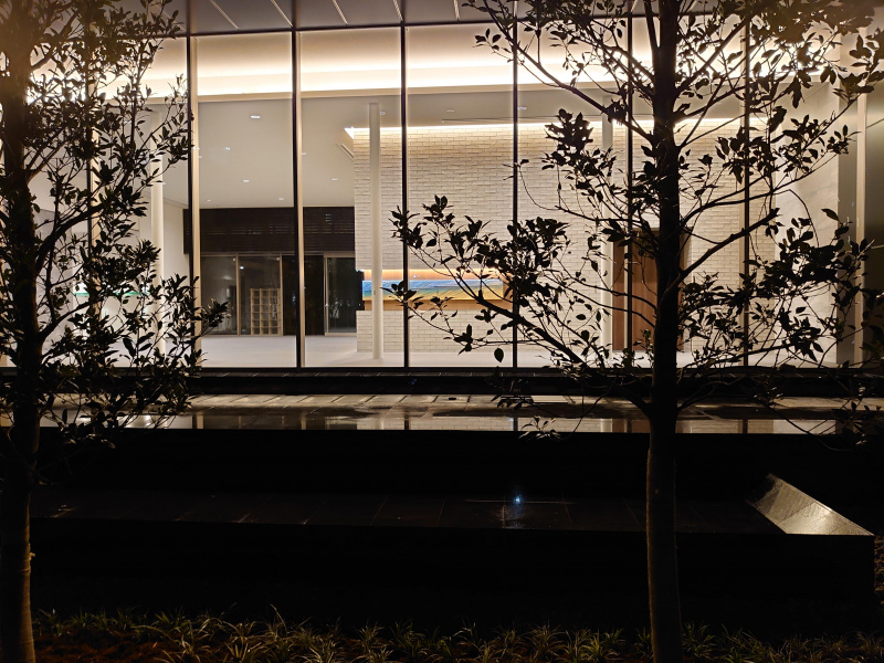 ファイル:シーンズ塚口 エントランスロビー(1).jpg