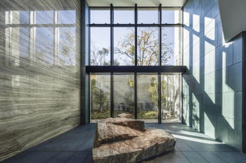 グラン レ・ジェイド 白壁　【月露ノ邸】ギャラリーホール