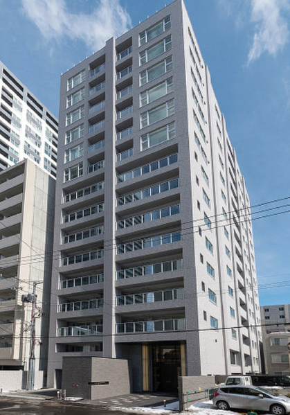 ファイル:ライオンズ札幌大通グランフォート 外観.png