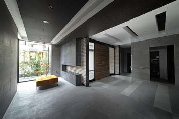 ファーネスト春日原ルクシア　エントランスホール