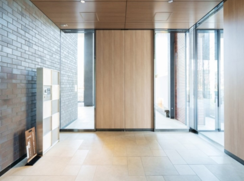 ファイル:プラウドシティ伊丹 エントランス.png