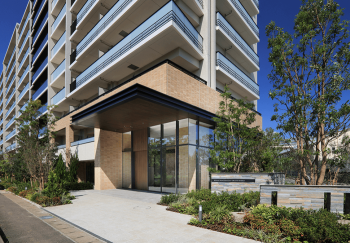 ルネ稲毛海岸グランマークス　エントランスアプローチ