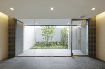 ウエリス門真南　エントランスホール