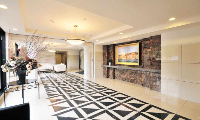 ファイル:グランファーレ伏見グランシャリオ エントランスホール.png