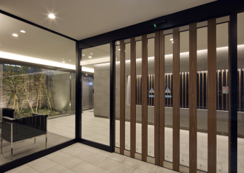 モアグレース庄内通レジデンス　エントランス2