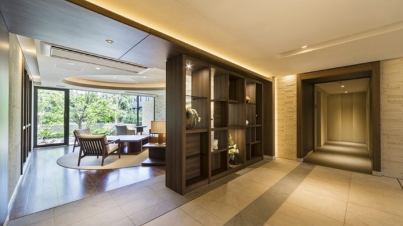 ファイル:オハナ 東川口 ロビーラウンジ・共用廊下.png