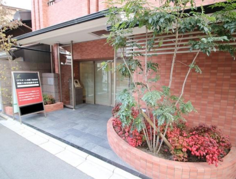 ファイル:プリオーレ京都三条高倉 エントランス.png