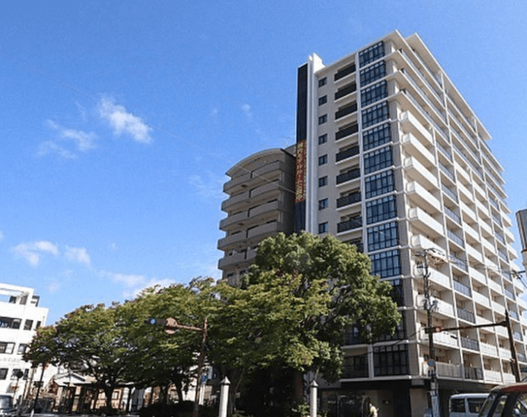 ファイル:グランディレジデンス和歌山三木町 外観1.png