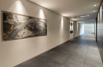 グラン レ・ジェイド 白壁　エントランスコリドー