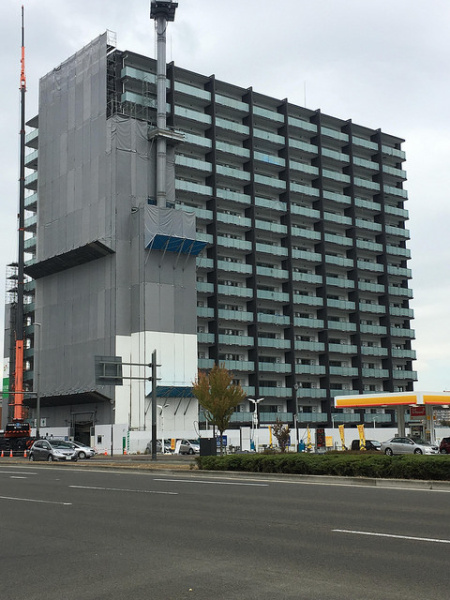 ファイル:プレシスあすと長町 エクレール2018.11.08.jpg