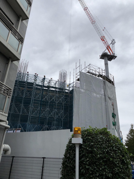 ファイル:プレミスト三鷹10月頃の建設状況.jpg