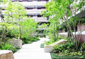 ライオンズ甲陽園　グラングレイド　敷地内アプローチ