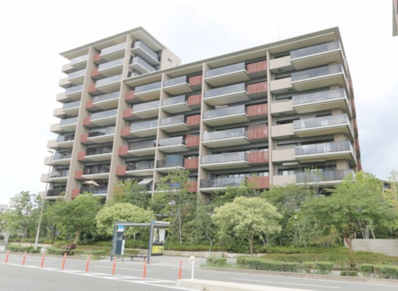 ファイル:照葉テラス パークカーサ03 外観3.png